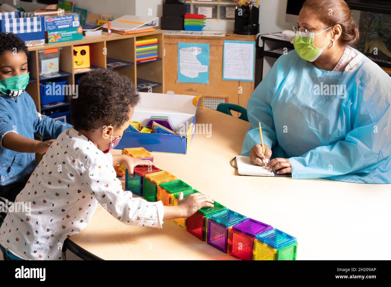 Teacher observe preschool hires stock photography and images Alamy