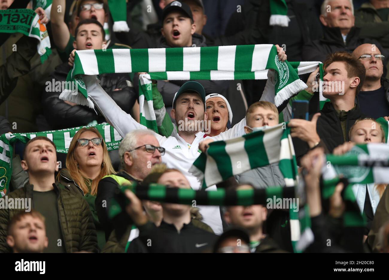 Celtic football club fans hi-res stock photography and images