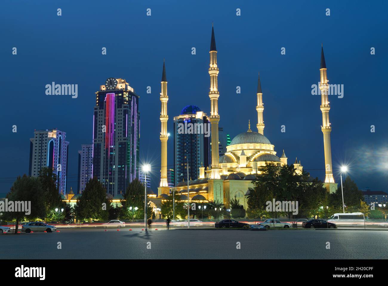 GROZNY, RUSSIA - SEPTEMBER 29, 2021: View of the Mosque 'Heart of Chechnya' and the buildings of the modern business center 'Grozny City' Stock Photo