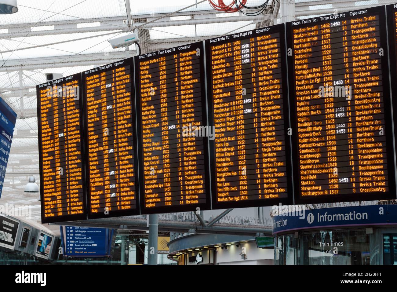 Manchester Piccadilly train station, live departures board timetable Stock Photo