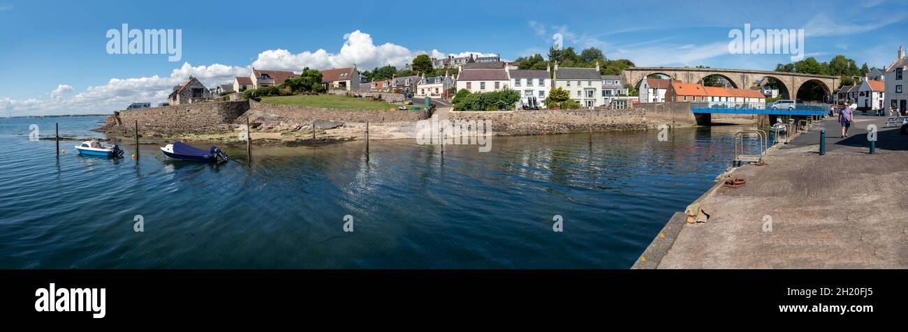 Boats at the river mouth of the Keil Burn at coastal village Lower Largo in the East Neuk of Fife along the north side of the Firth of Forth Scotland Stock Photo
