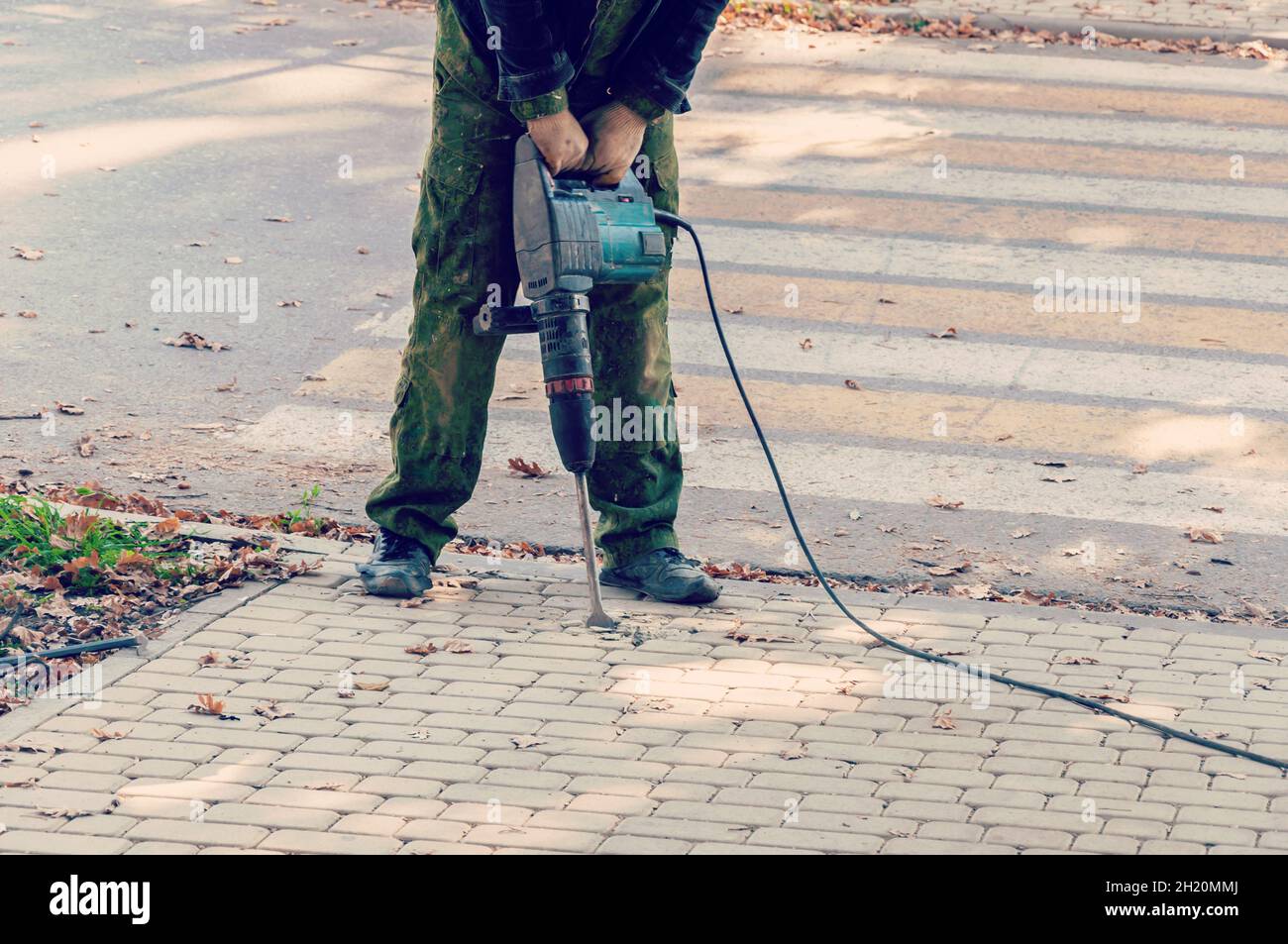Road sales hammer drill