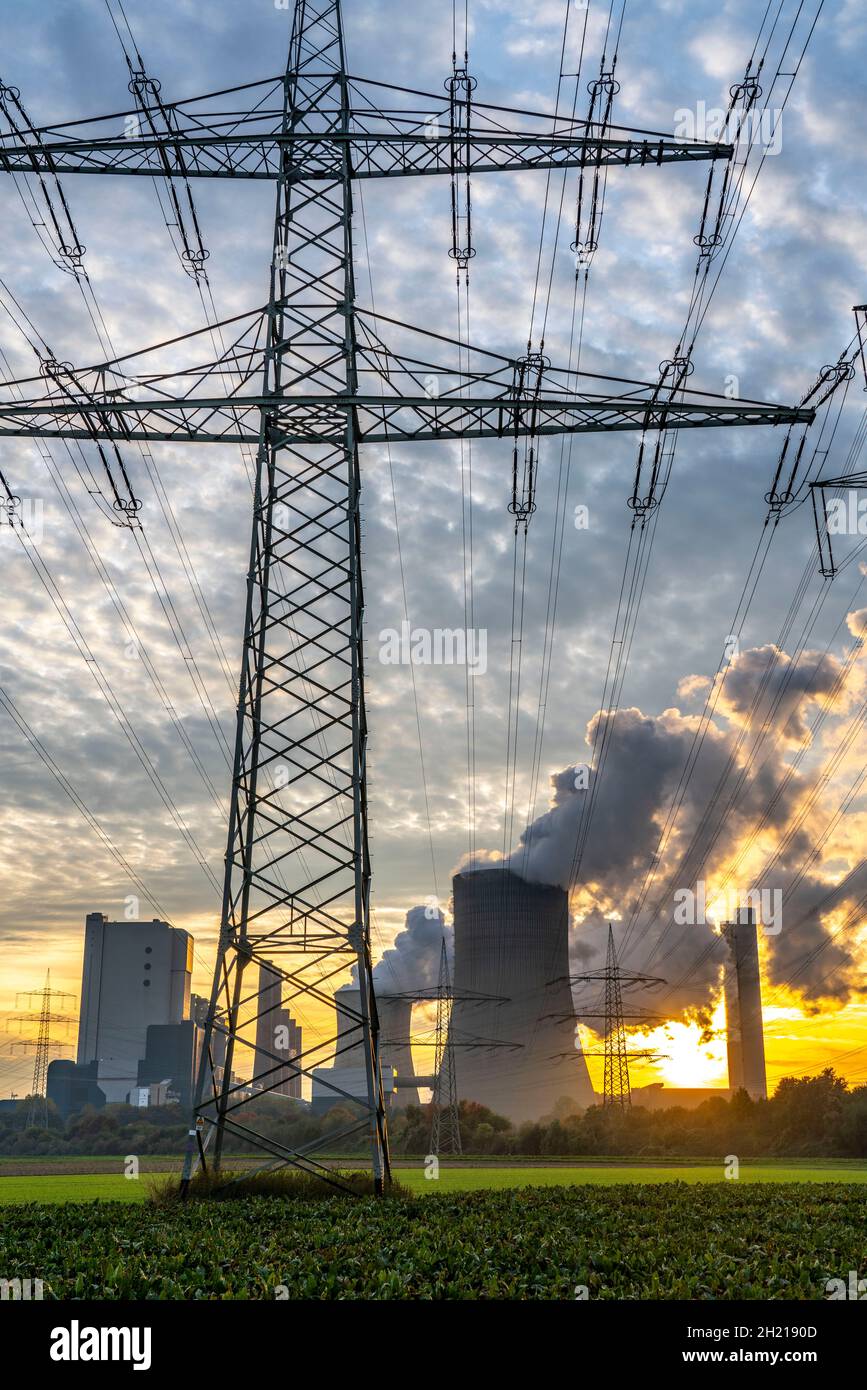 Pylons high voltage supply rwe hi-res stock photography and images - Alamy