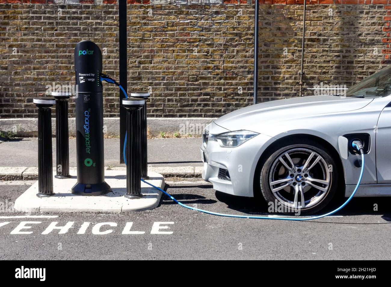Bmw plug in hybrid electric vehicle hi-res stock photography and images ...