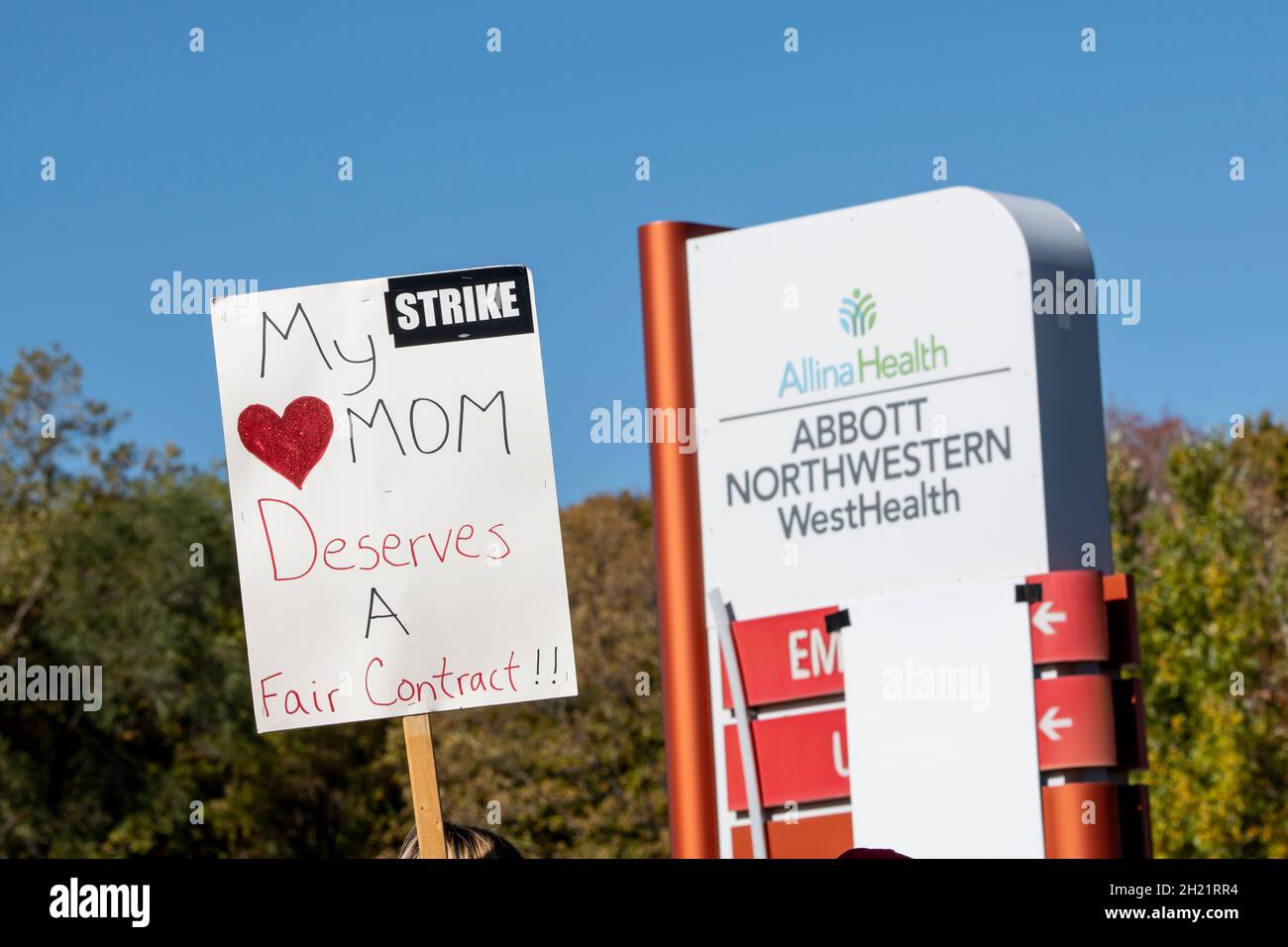 Plymouth, Minnesota. October 17, 2021.  Alllina WestHealth hospital closes the emergency room and urgent care while the nurses strike to seek a new co Stock Photo