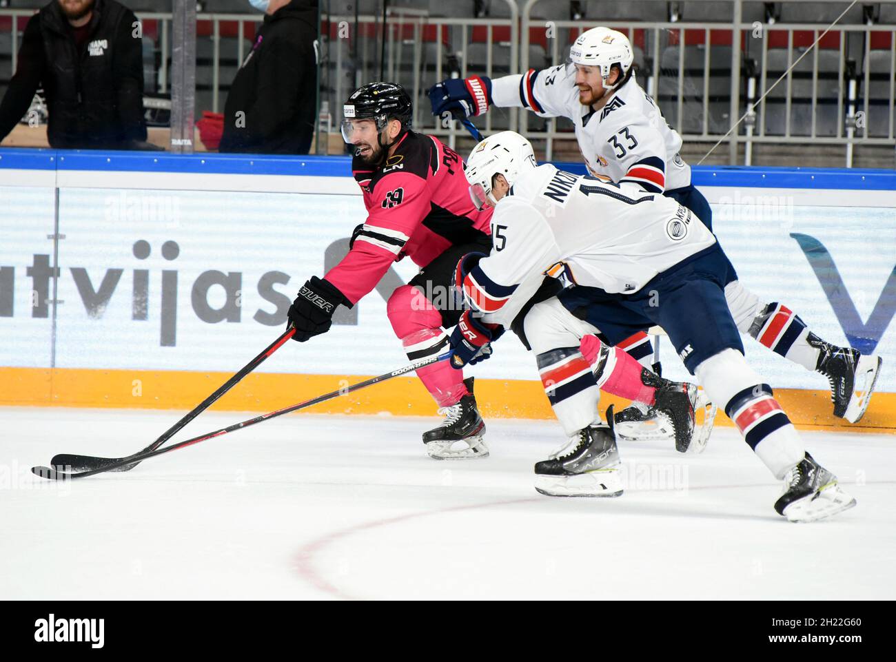 Riga, Latvia. 19th Oct, 2021. Players of Metallurg Magnitogorsk celebrate  during the 2021-2022 Kontinental Hockey League (KHL) ice hockey match  between Dinamo Riga and Metallurg Magnitogorsk in Riga, Latvia, Oct. 19,  2021.