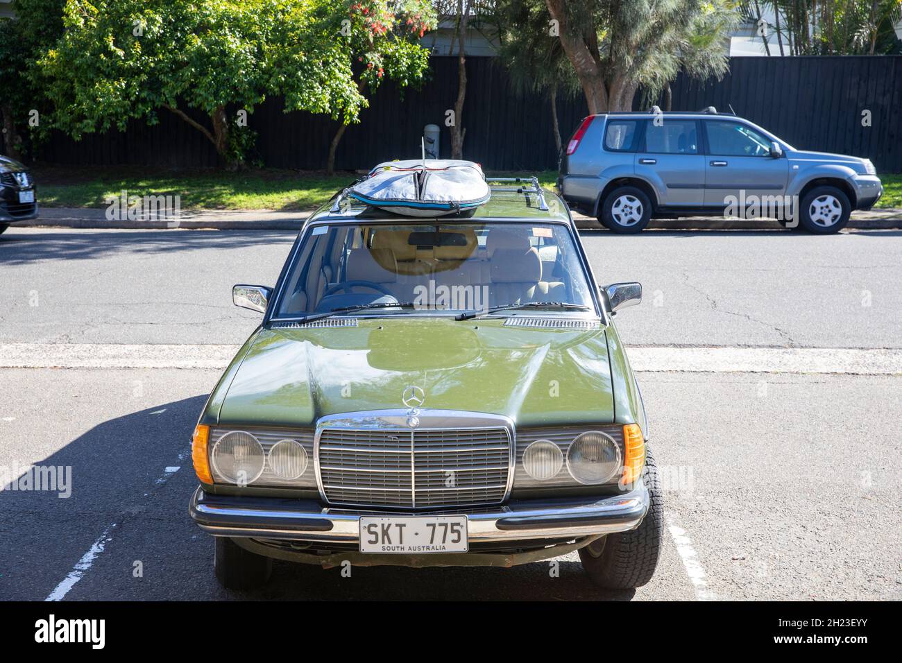 Mercedes w123 2024 roof rack