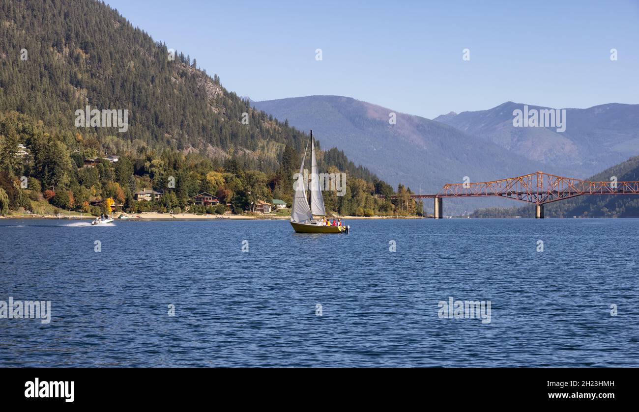 Kootenay orange bridge canada hi-res stock photography and images - Alamy