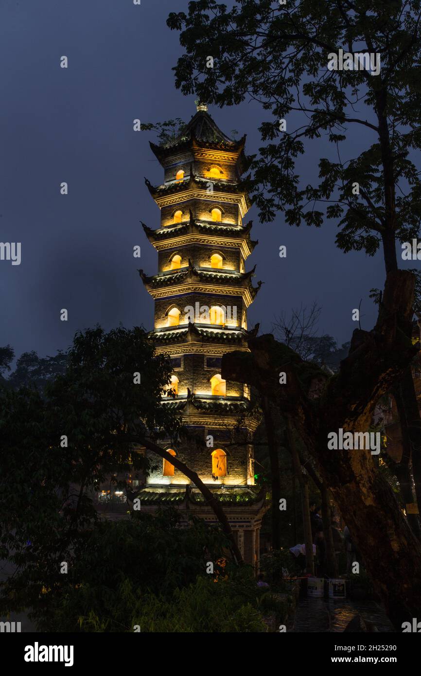 The Wanming Pagoda by the Tuojiang River, Fenghuang, China. Stock Photo