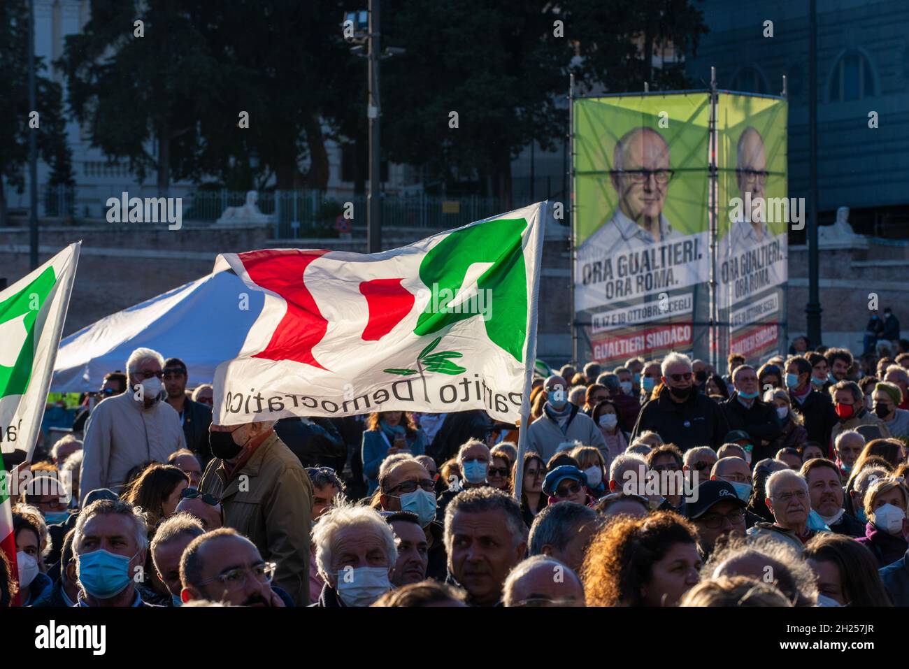 Rome, Italy 15/10/2021: Closing campaign of Roberto Gualtieri for the election of Mayor of Rome - Piazza del Popolo © Andrea Sabbadini Stock Photo