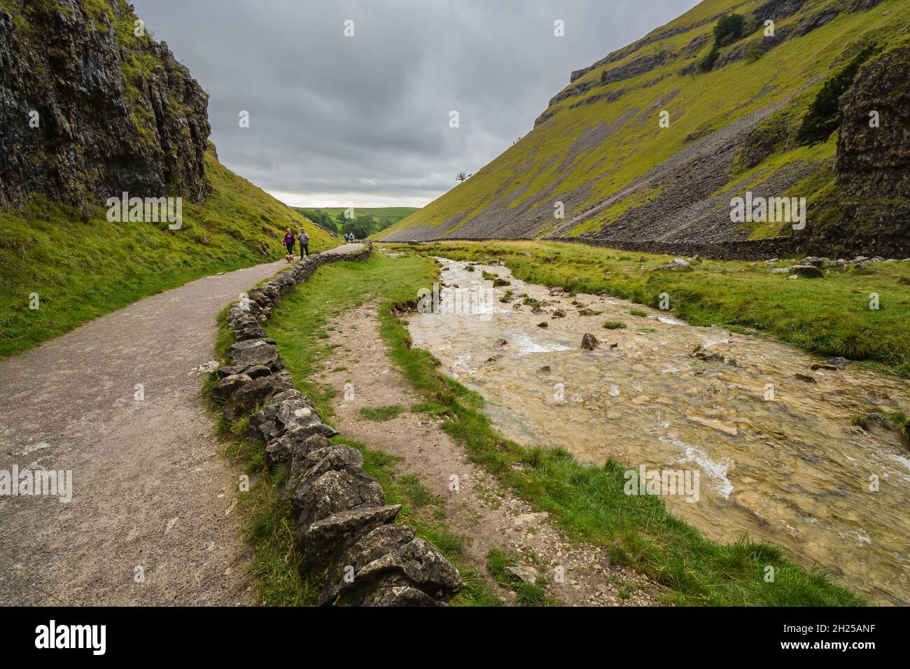 Limestone Ravines Gordale Scar is a limestone ravine 1 mile northeast of Malham, North ...