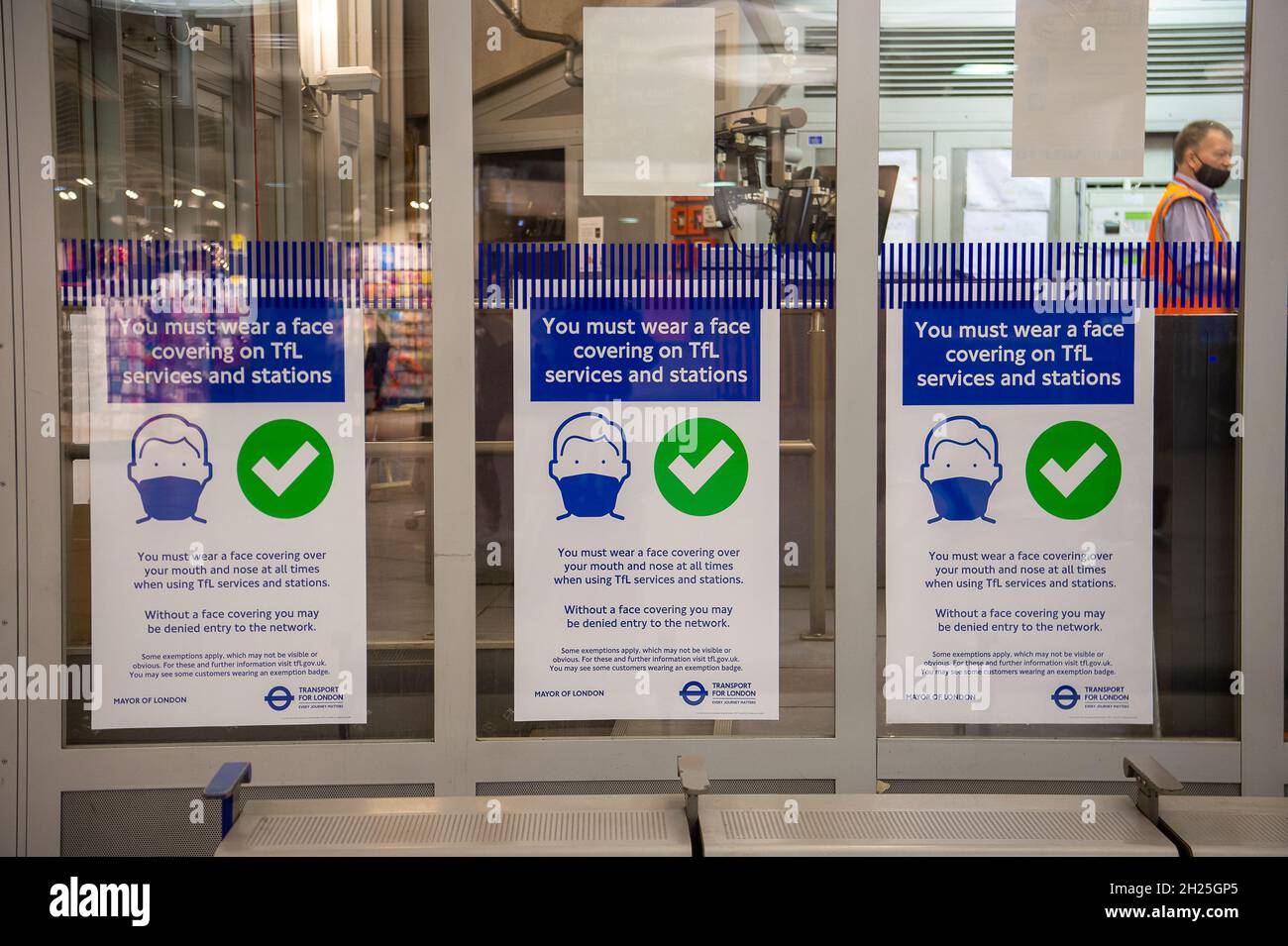 London, UK. 19th October, 2021. Mandatory mask signs at Westminster