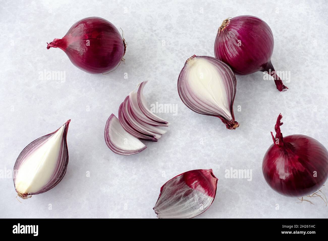 Red onion quartered hires stock photography and images Alamy