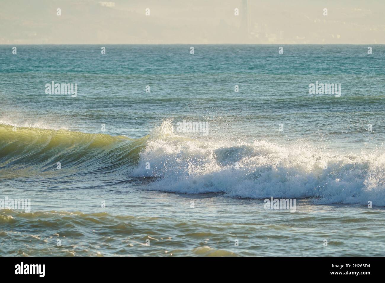 Rogue Waves High Resolution Stock Photography And Images Alamy