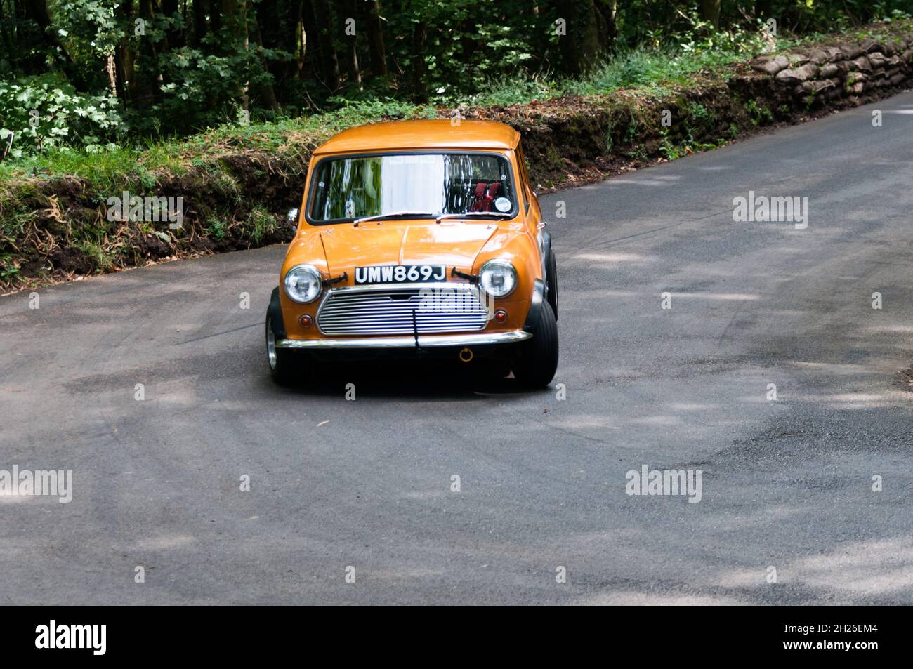 Layland Mini Racing British leyland minis hi-res stock photography and images - Alamy