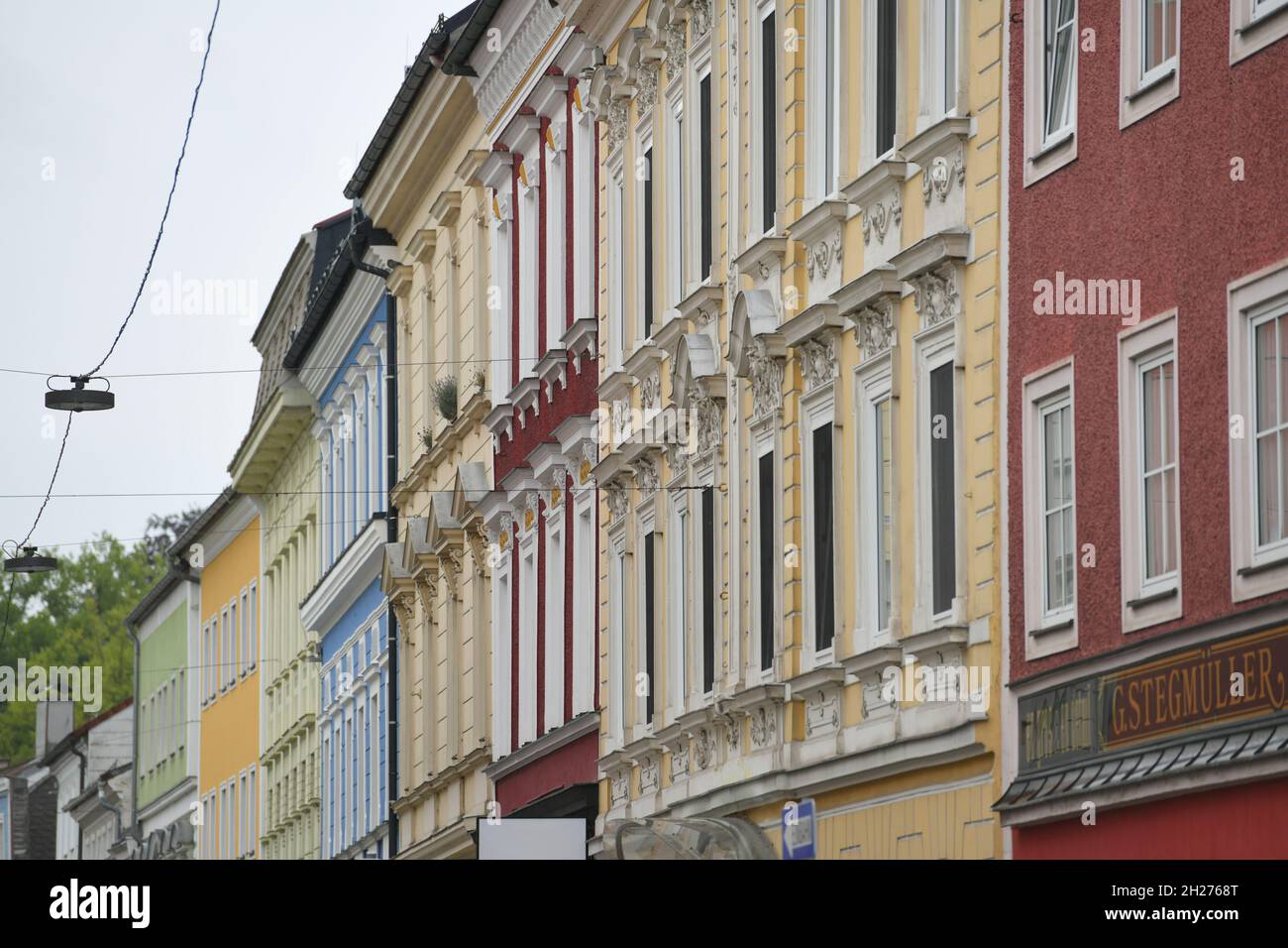 Hausfassaden in Ried im Innkreis, Oberösterreich, Österreich, Europa - House facedes in Ried im Innkreis, Upper Austria, Austria, Europe Stock Photo