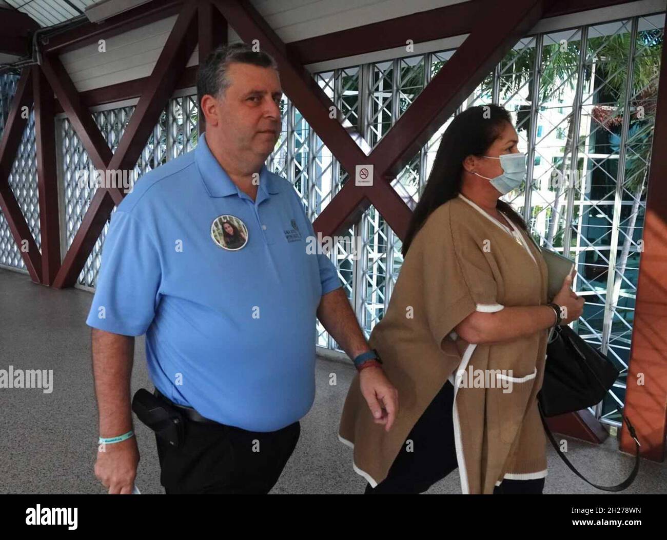 Florida, Oct 20th 2021, Tony and Jennifer Montalto arrive at the