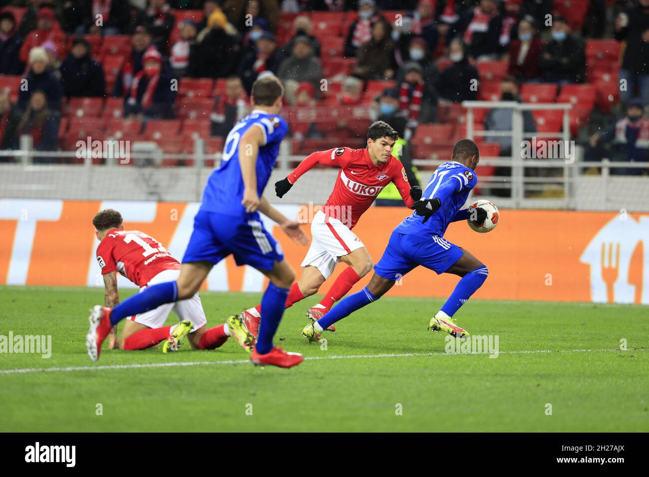 MOSCOW, RUSSIA, OCTOBER 20, 2021. The 2021/22 UEFA Europa League. Football  match between Spartak (Moscow) vs Leicester City (Leicester, England) at  Otkritie Arena in Moscow. Leicester von 3:4.Photo by Stupnikov Alexander/FC  Spartak