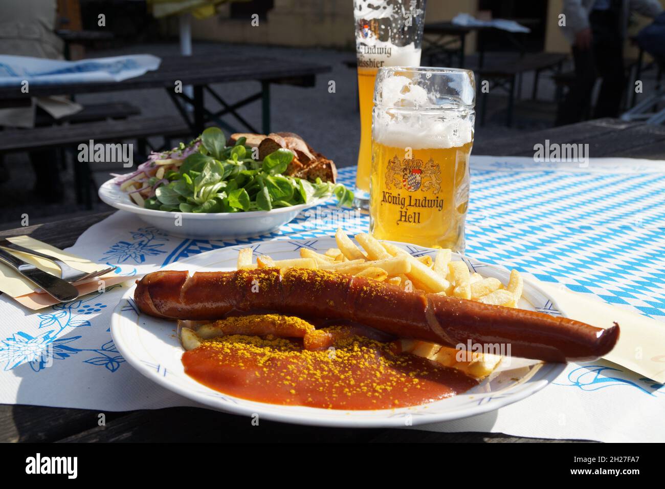 German beer garden hi-res stock photography and images - Alamy