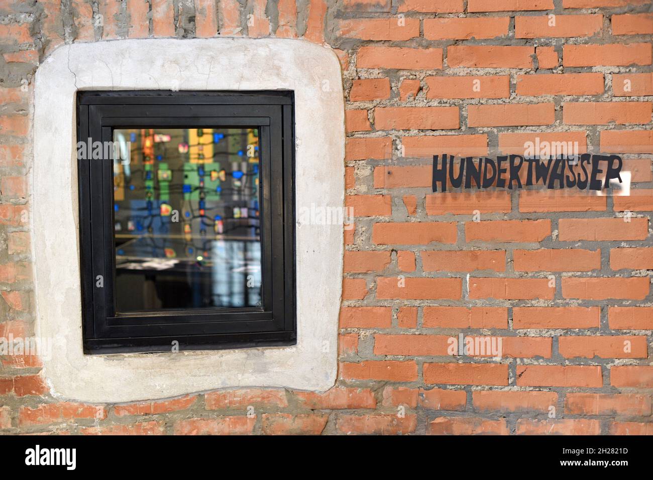Das Kunsthaus Wien ist ein vom Maler Friedensreich Hundertwasser gestaltetes Museum und befindet sich im 3. Wiener Gemeindebezirk. Es handelt sich um Stock Photo