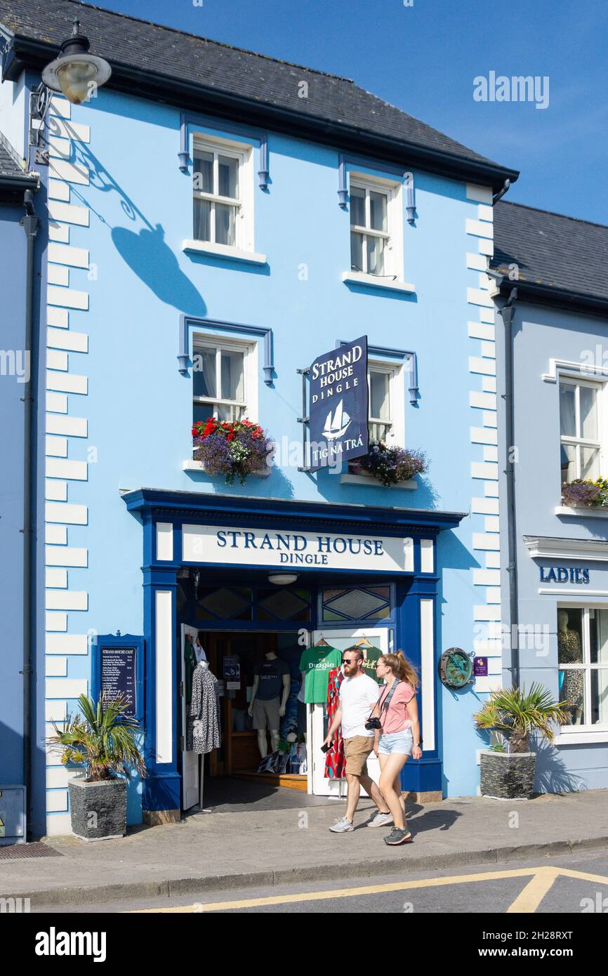 Shops shopping cafes colourful buildings the strand house dingle hires stock photography and
