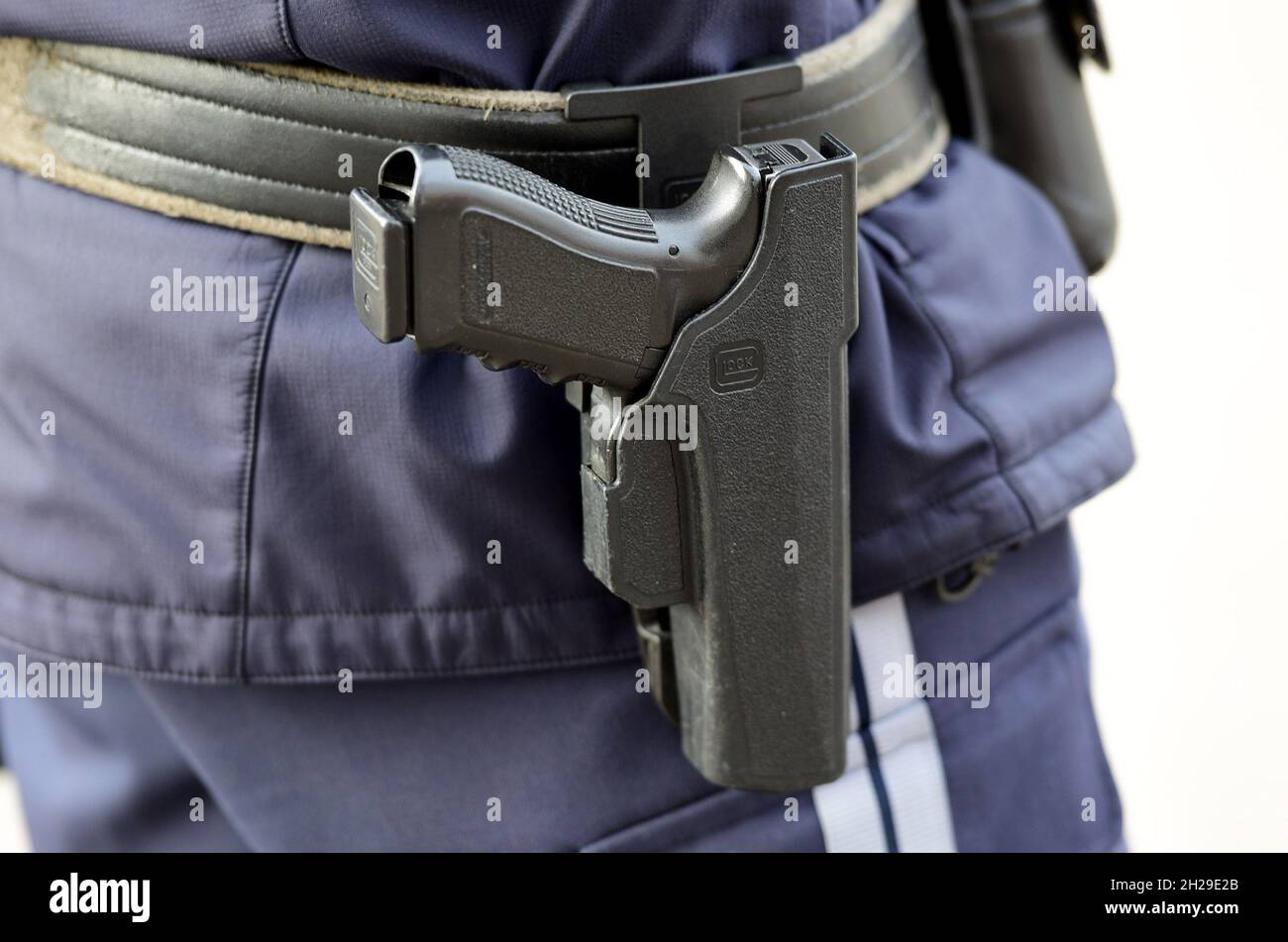 Detailaufnahme einer österreichischen Polizei-Pistole 'Glock', Österreich, Europa - Detail of an Austrian police pistol 'Glock', Austria, Europe Stock Photo