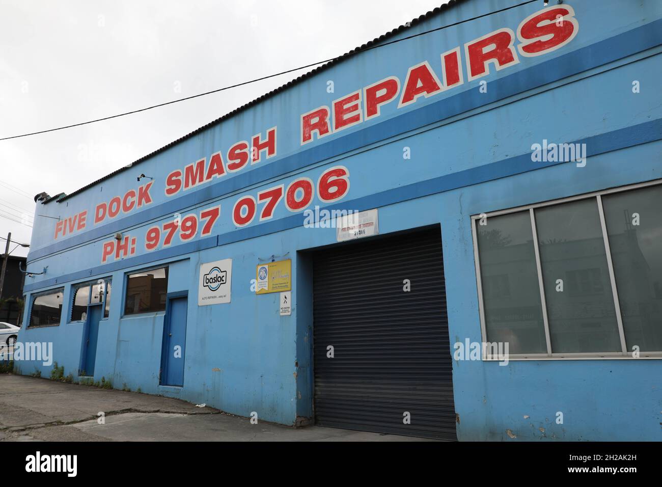 Five dock smash repairs hires stock photography and images Alamy