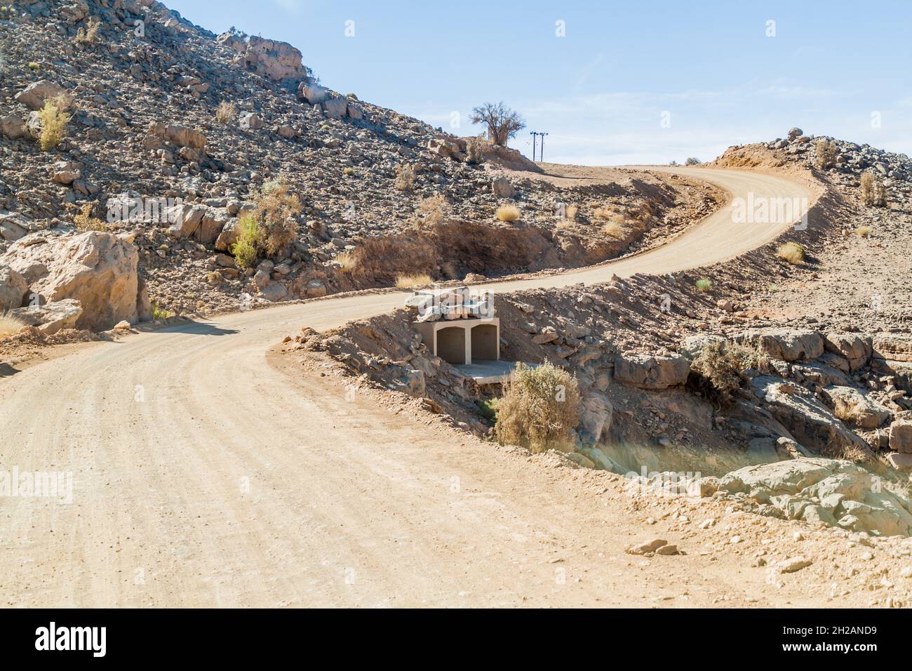 Unpaved road in Hajar Mountains, Oman Stock Photo Alamy