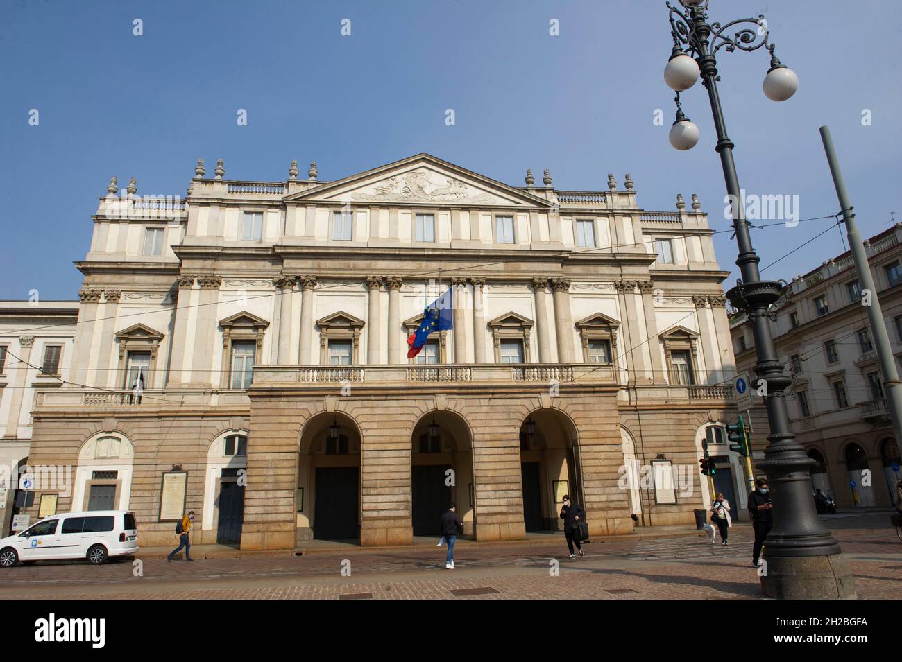 Europe, Italy, Lombardy, Milan, La Scala Theater, Piazza Scala. Stock Photo