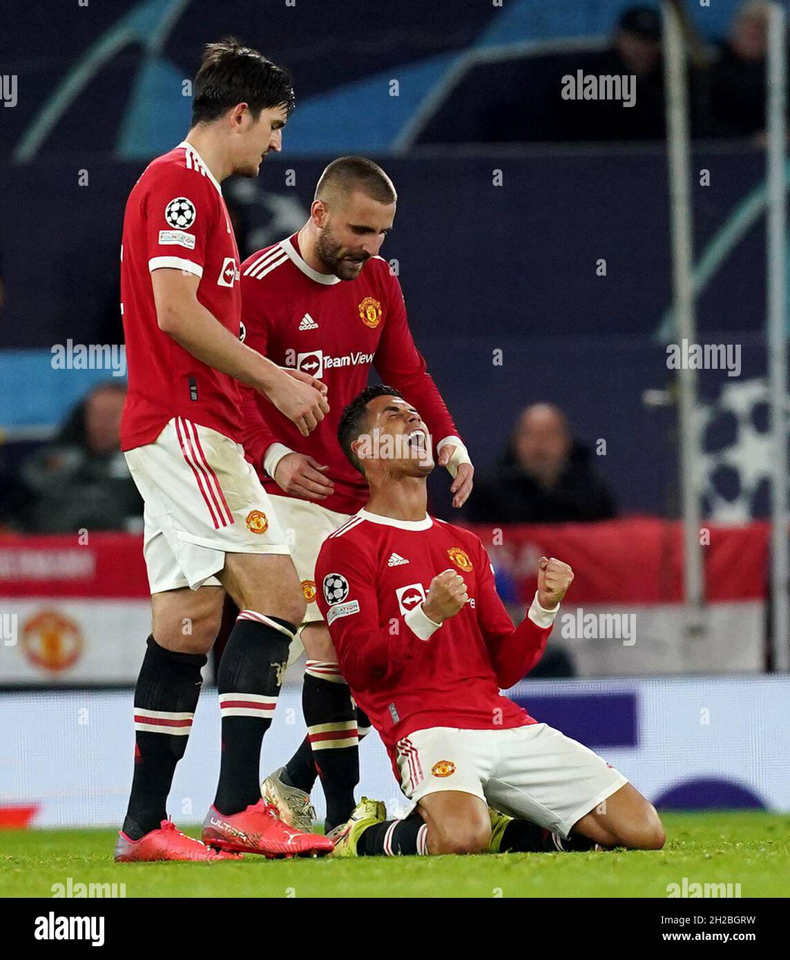 Manchester United's Cristiano Ronaldo celebrates at the final whistle Stock  Photo - Alamy