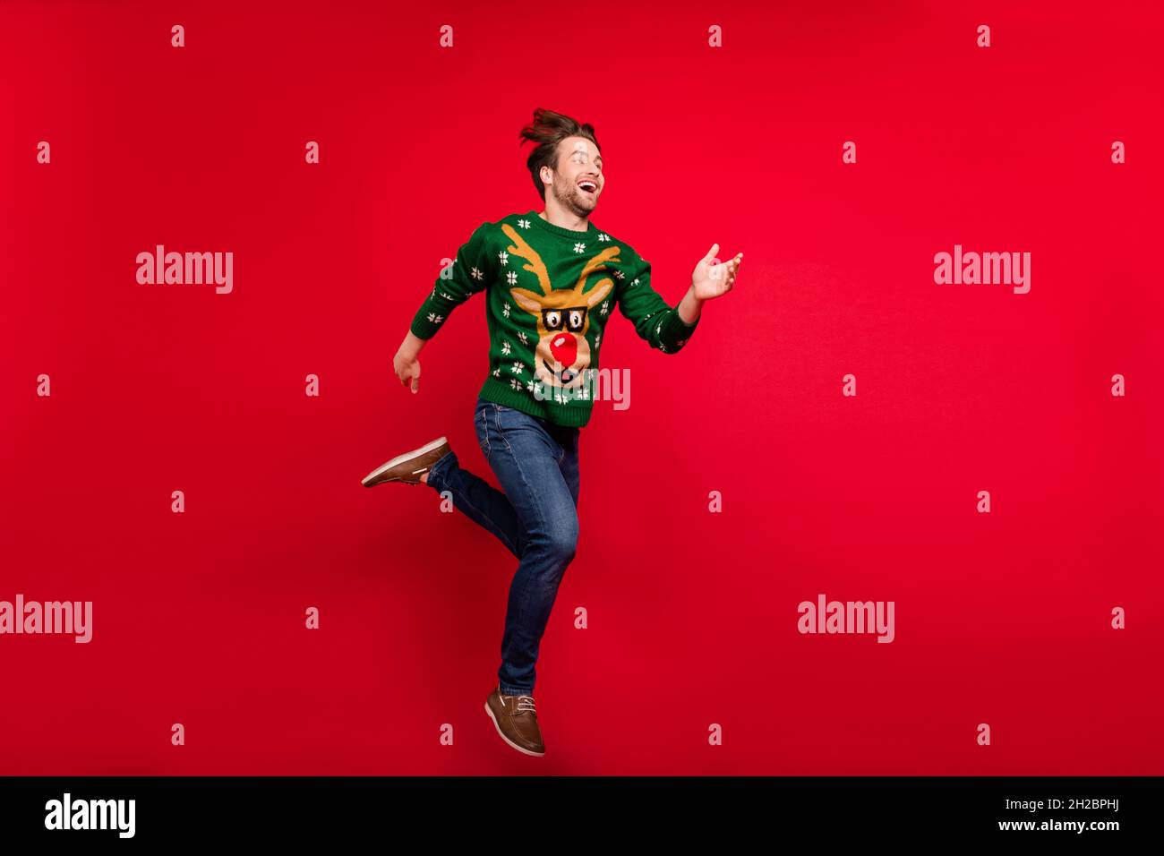 Running christmas clearance sweater