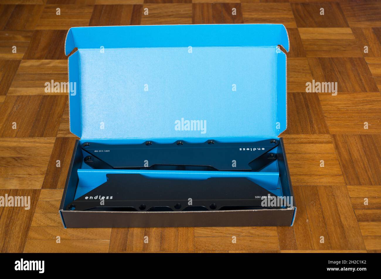 100rb hi-res stock photography and images - Alamy