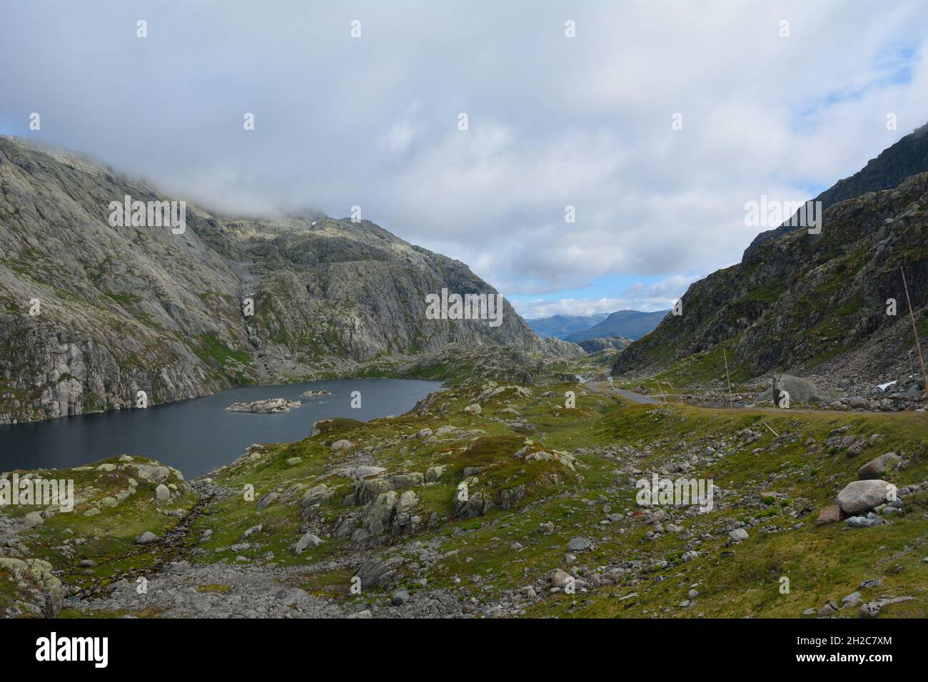 Crystal clear lake hi-res stock photography and images - Alamy
