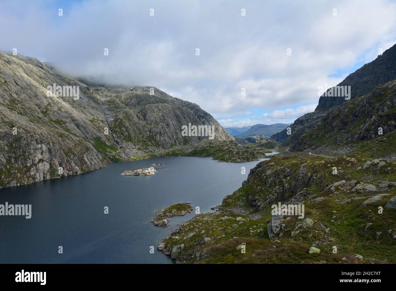 Crystal clear lake hi-res stock photography and images - Alamy
