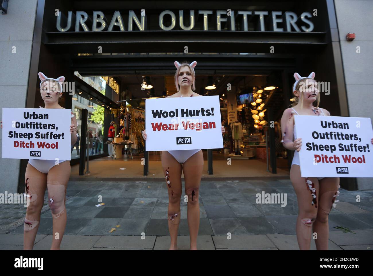 Peta supporters hi-res stock photography and images - Alamy