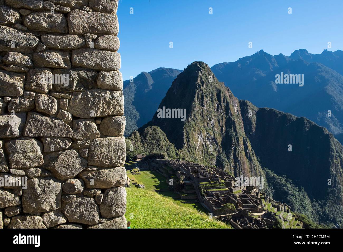 Pacchu Perù, Machu Picchu, ruins of inca empire city and Huayna Picchu ...