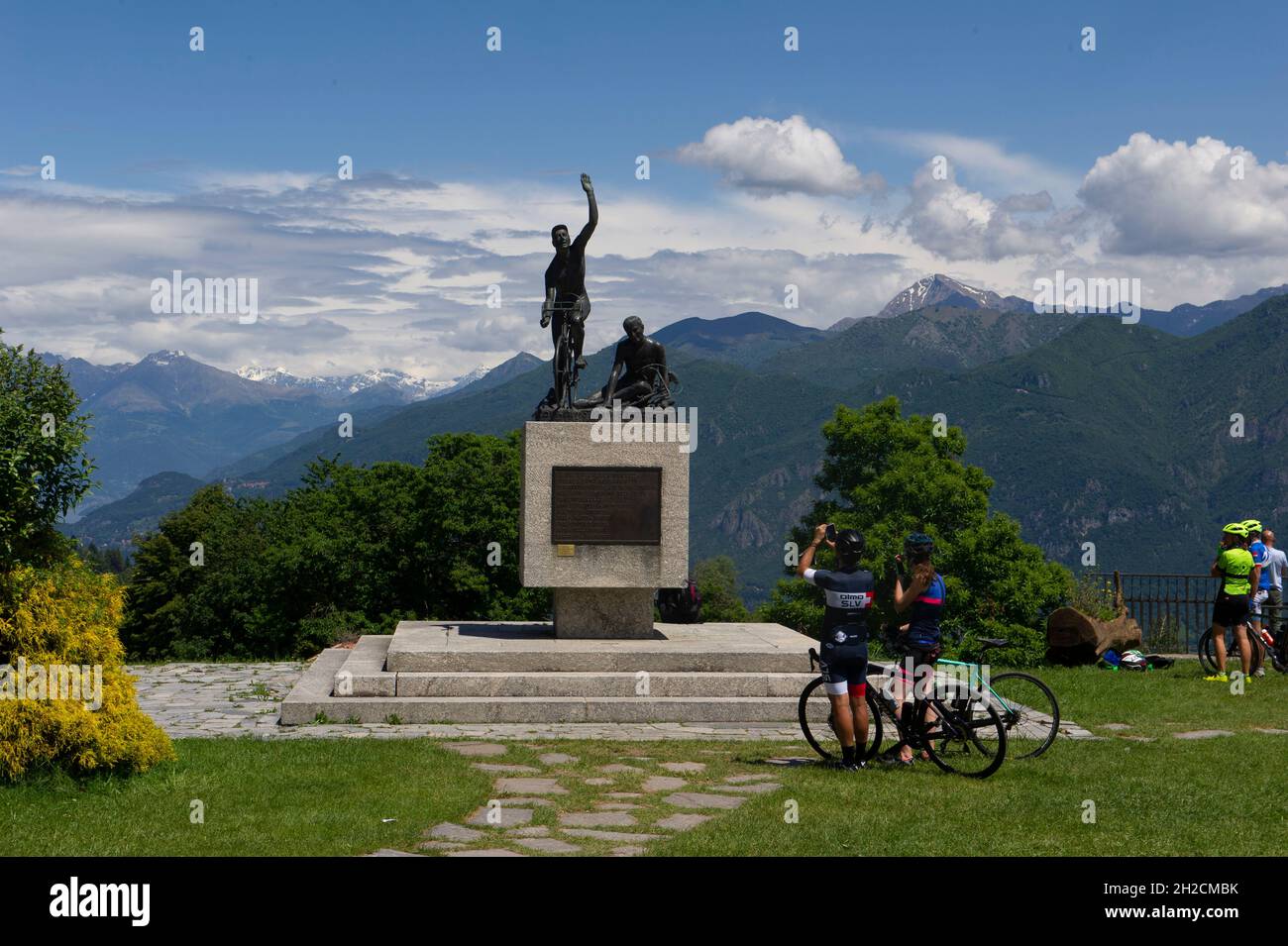 Europe, Italy, Lombardy, Province of Como, Magreglio, Madonna del Ghisallo cycling museum. Bronze bust of Fiorenzo Magni. Stock Photo