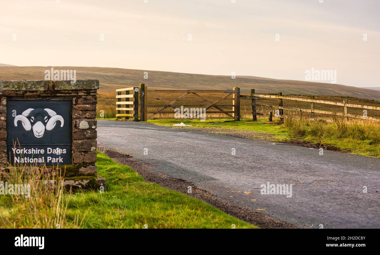 Yorksire Dales National Park sign with ram icon on remote moorland near Keld, Yorkshire Dales National Park, Richmondshire, North Yorkshire, England Stock Photo
