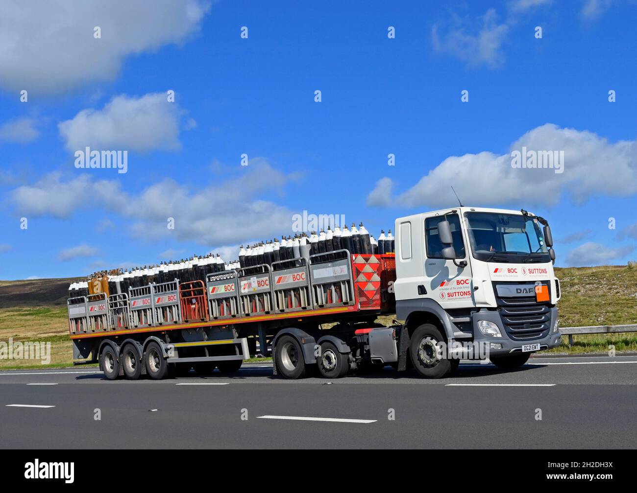 HGV. Suttons BOC with load of cylinders. M6 Motorway, Southbound. Shap, Cumbria, England, United Kingdom, Europe. Stock Photo