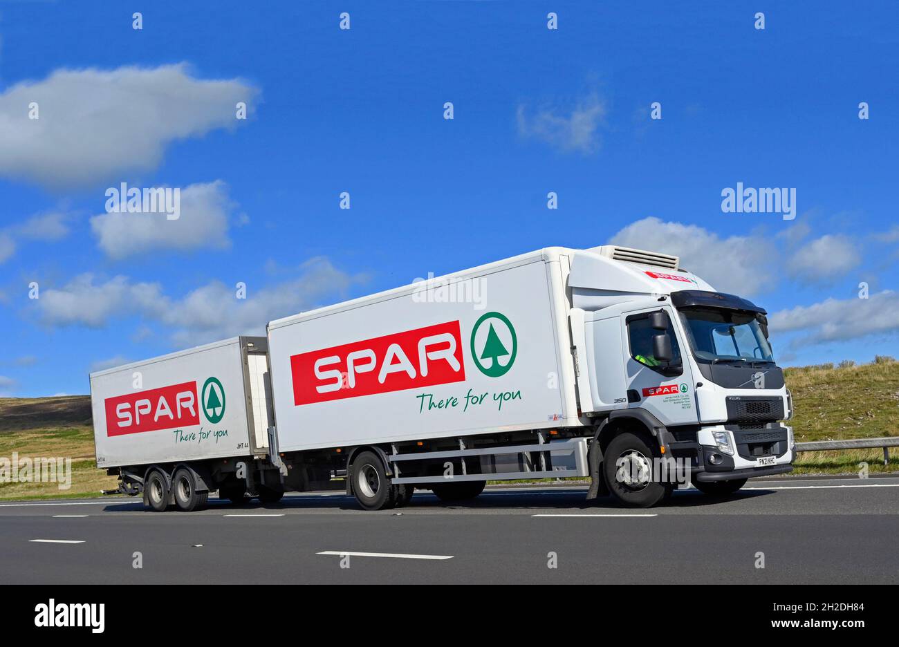 HGV with Trailer.  SPAR, There for you. M6 Motorway, Southbound. Shap, Cumbria, England, United Kingdom, Europe. Stock Photo