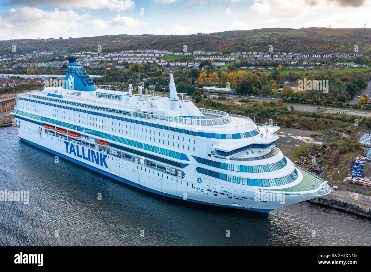 Greenock, Scotland, UK. 21st October 2021. Due to a severe shortage of accommodation for delegates attending the upcoming UN Climate Change Conference COP26 in Glasgow, two Tallink cruiseferries have arrived on the Clyde to help alleviate the situation. Pic; The Estonian flagged Silja Europa berthed today at Greenock. Iain Masterton/Alamy Live News. Stock Photo