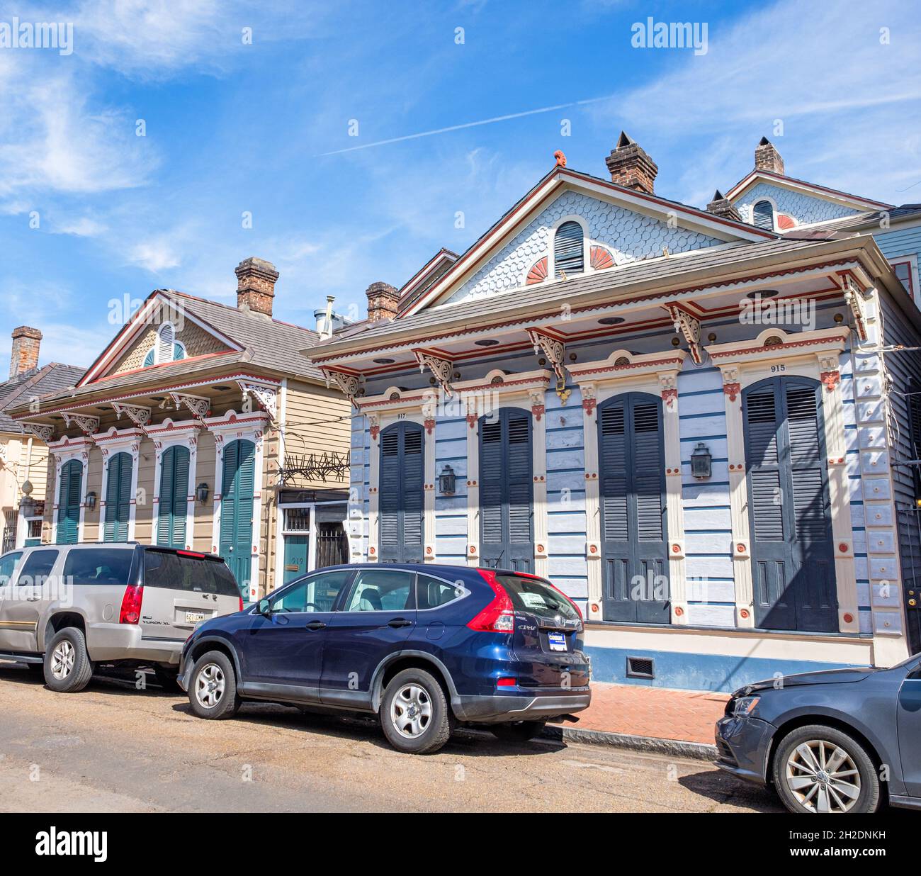 NEW ORLEANS, LA, USA - OCTOBER 16, 2021: Front of historic shotgun houses on St. Peter Street in the French Quarter Stock Photo
