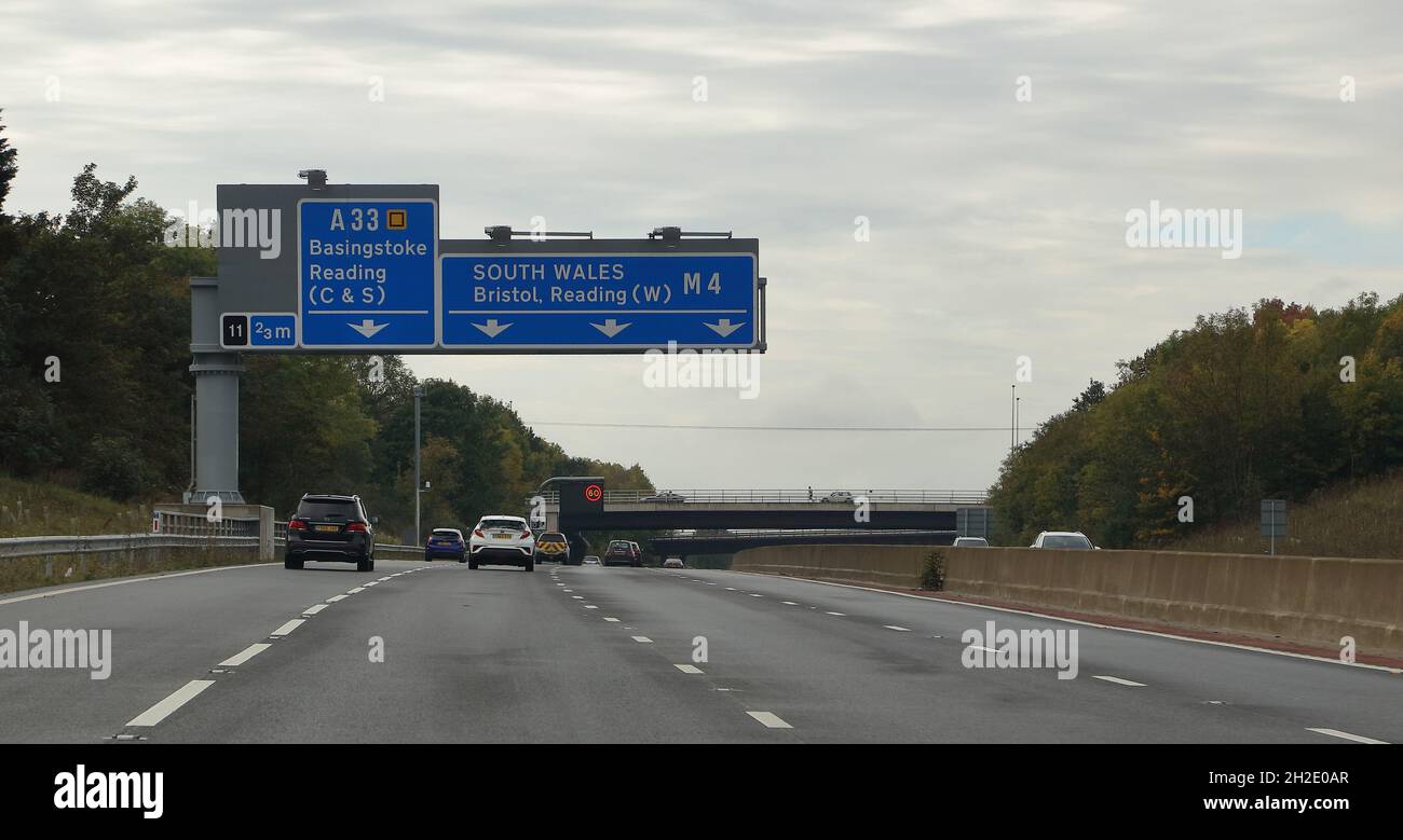 A section of the M4 motorway near Reading being converted to a 'smart' Motorway with digital signage and four lanes for full use of traffic. Stock Photo