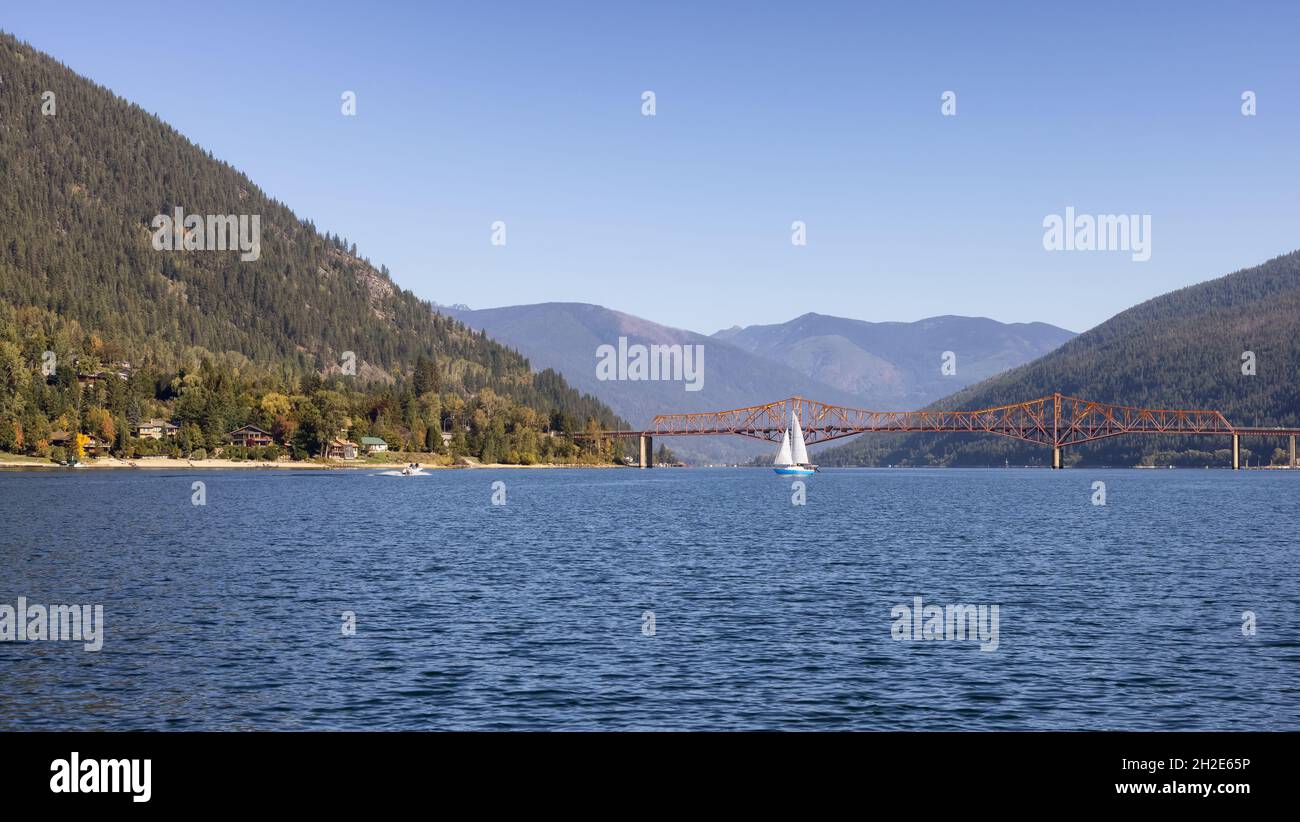 Kootenay orange bridge canada hi-res stock photography and images - Alamy