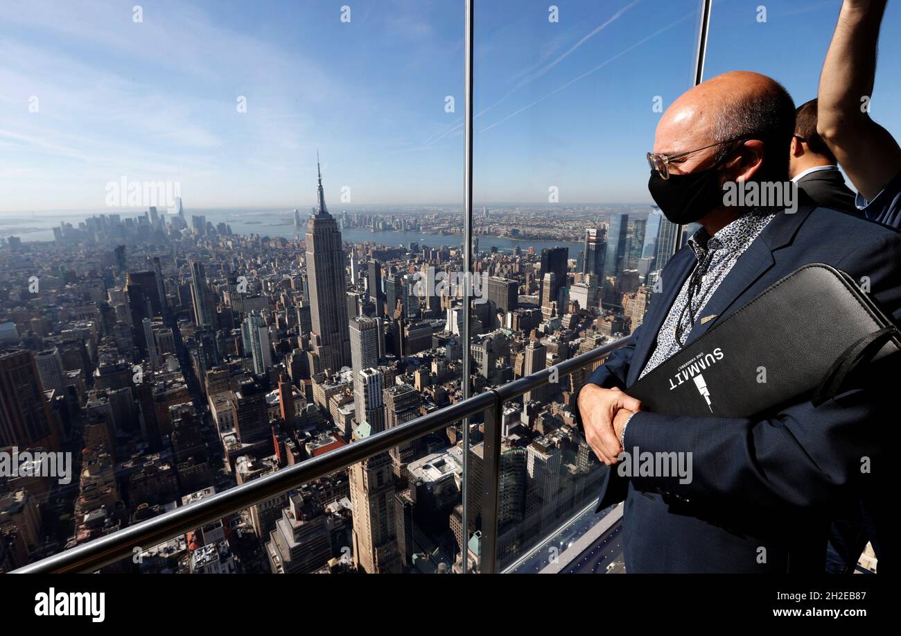 Outdoor Glass Elevator High Resolution Stock Photography and Images Alamy