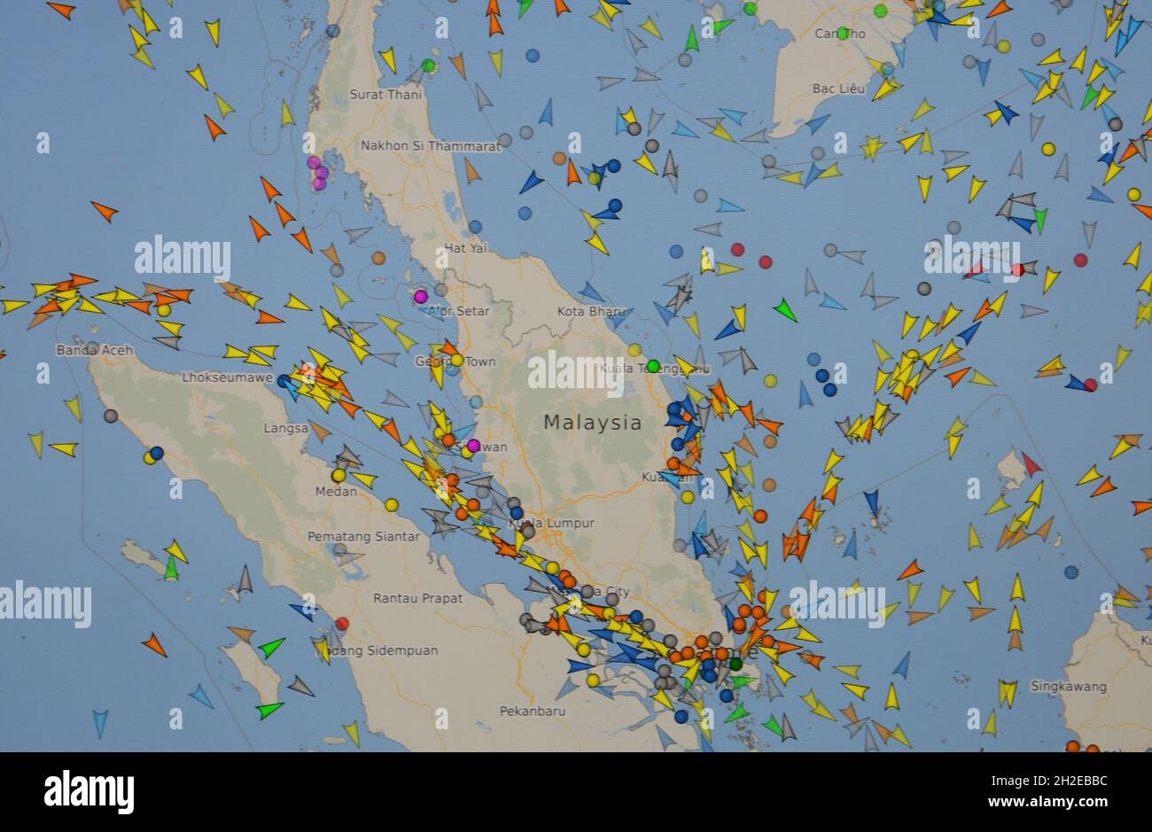 map of maritime trafic in Malacca straight ( october 21, 2021 ) on website of VesselFinder Stock Photo