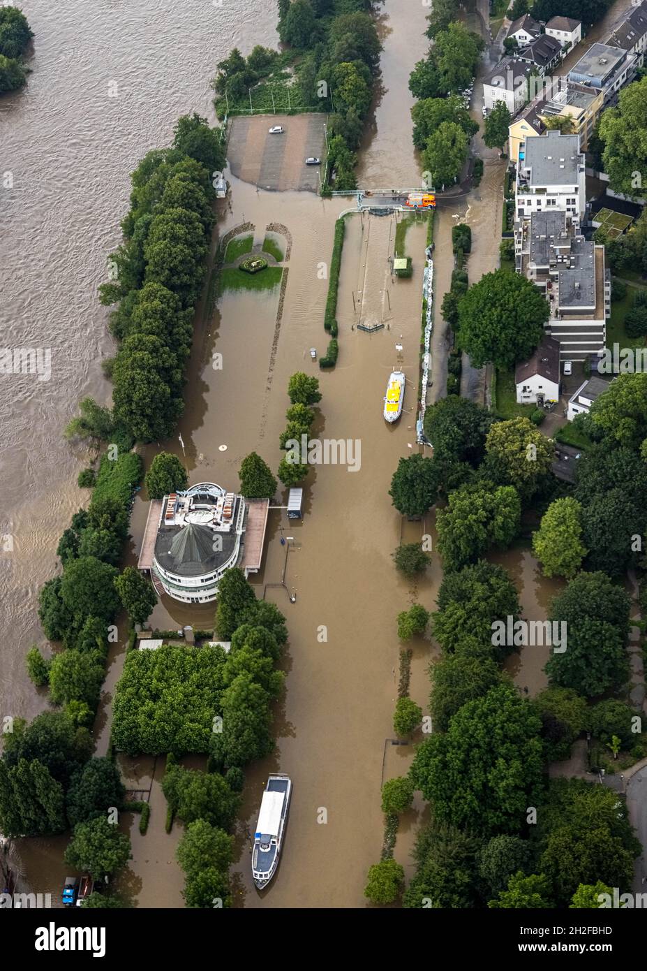 Aerial photograph, Ruhr flood, flooding, Ruhrschleuse Mülheim, Altstadt I - Südwest, Mülheim an der Ruhr, Ruhrgebiet, North Rhine-Westphalia, Germany, Stock Photo