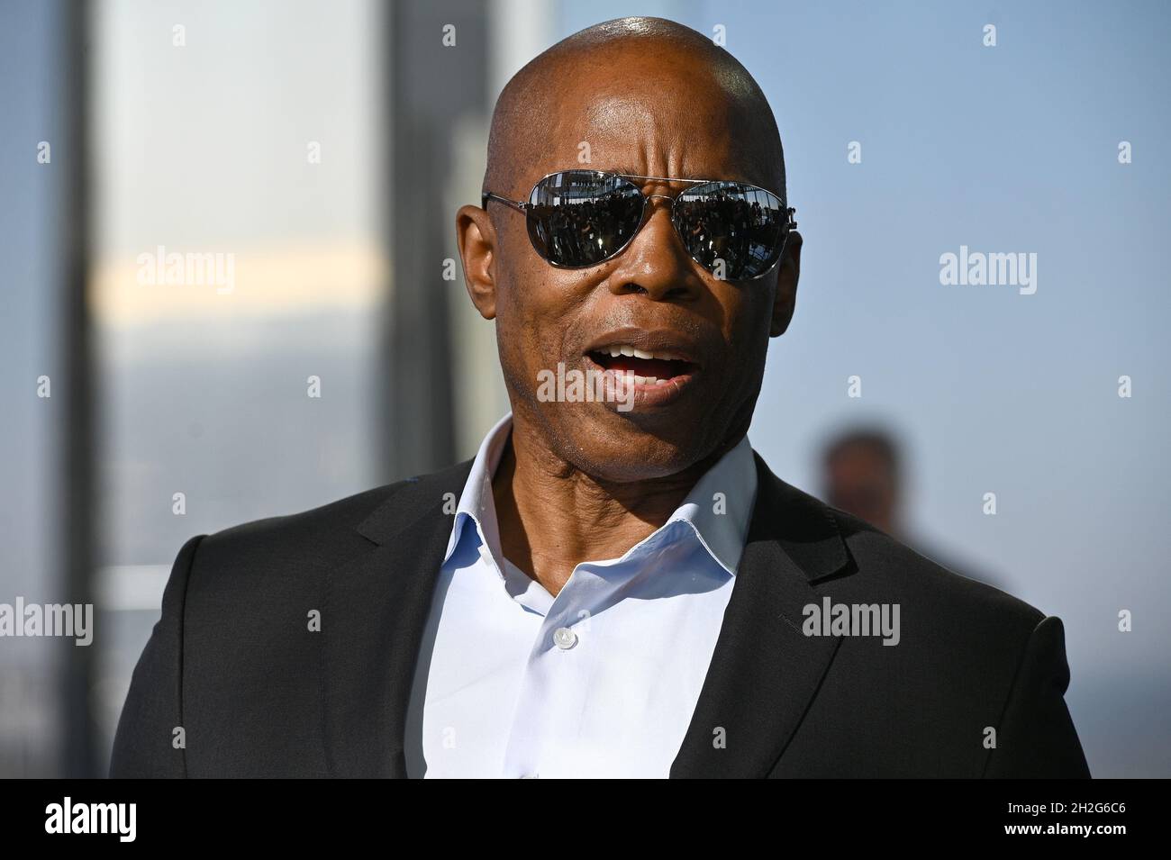 New York, USA. 21st Oct, 2021. New York City Democratic Mayoral Candidate Eric Adams attends the ribbon cutting ceremony for Summit One Vanderbilt in New York, NY, October 21, 2021. Summit One Vanderbilt is an immersive experience and observation deck featuring the permanent 'Air' installation by Kenzo Digital, including an outdoor terrace, a glass elevator on the exterior of the building, and glass bottom booths overlooking Madison Avenue.(Photo by Anthony Behar/Sipa USA) Credit: Sipa USA/Alamy Live News Stock Photo