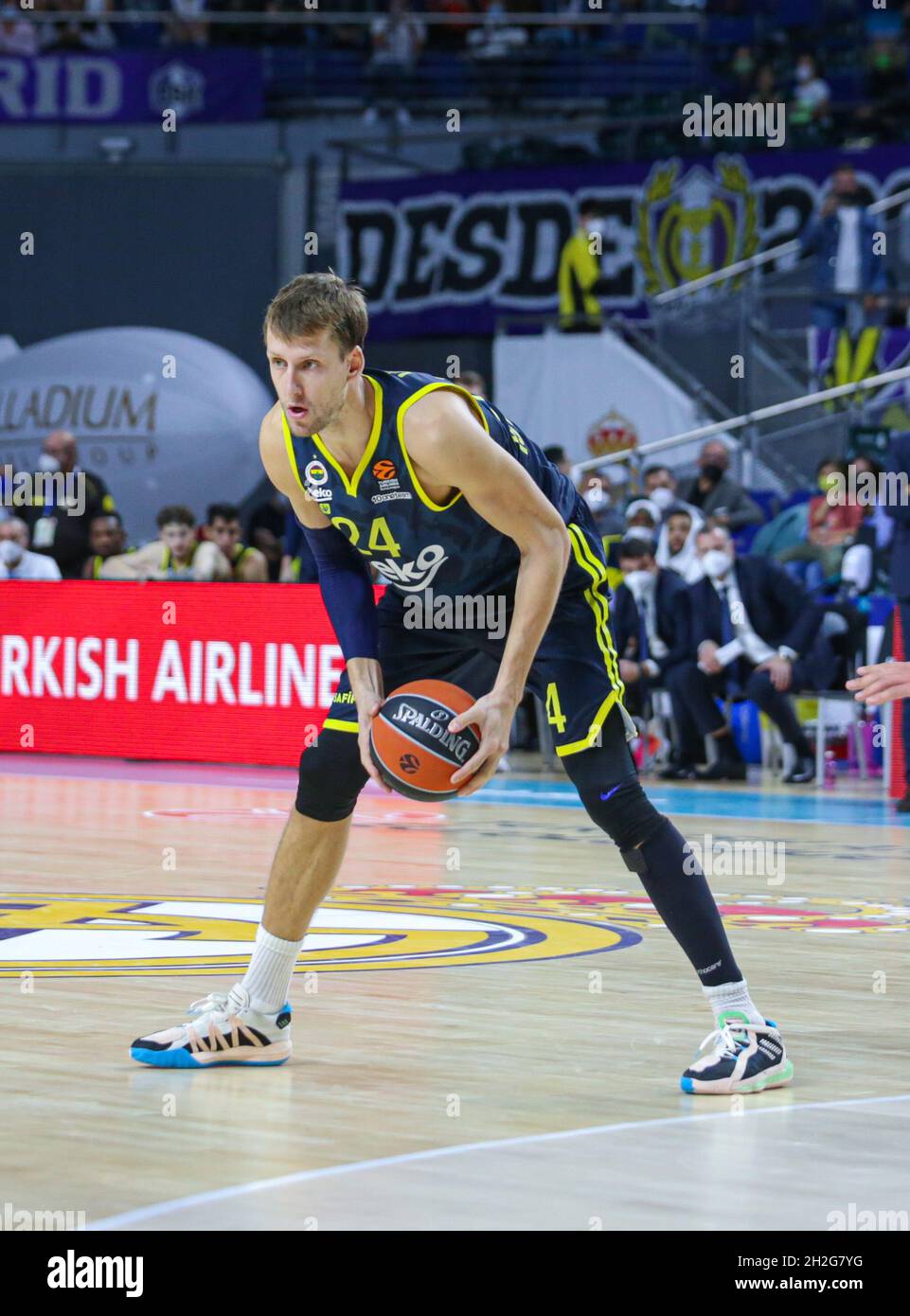 Wizink Center. 15th Oct, 2021. Madrid, Spain; Turkish Airlines Euroleague  Basketball, Real Madrid versus Fenerbahce Beko Istanbul; Jan Vesely ( Fenerbahce Beko Istanbul) &#xa0;in action Credit: Action Plus Sports/Alamy  Live News Stock Photo -