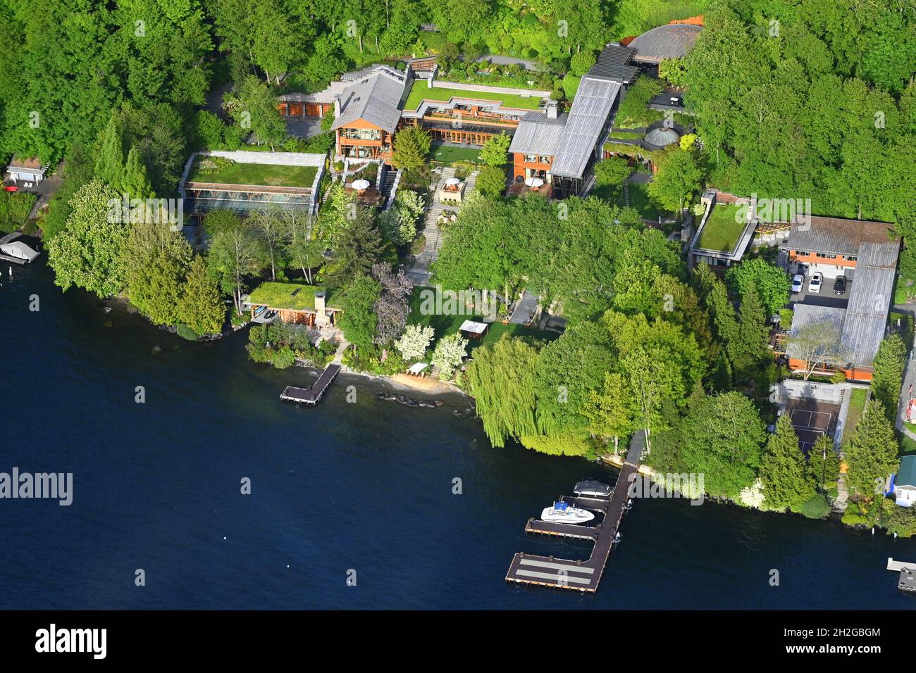 THE BILL GATES COMPOUND IN MEDINA, WASHINGTON Stock Photo Alamy